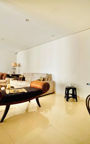 Apartamento à venda com 175m², 4 quartos e 3 vagas Apartamento à venda com 175m², 4 quartos e 3 vagasSala 2