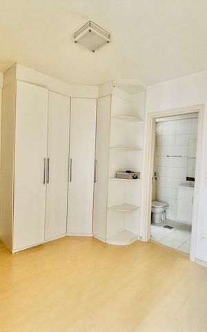 Apartamento à venda com 175m², 4 quartos e 3 vagas Apartamento à venda com 175m², 4 quartos e 3 vagasSuíte 2