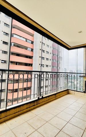 Apartamento à venda com 175m², 4 quartos e 3 vagas Apartamento à venda com 175m², 4 quartos e 3 vagasChurrasqueira
