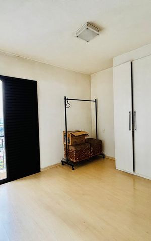 Apartamento à venda com 175m², 4 quartos e 3 vagas Apartamento à venda com 175m², 4 quartos e 3 vagasSuíte 2