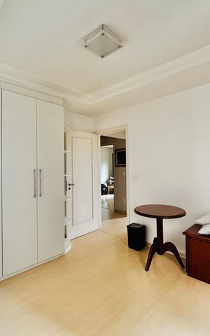 Apartamento à venda com 175m², 4 quartos e 3 vagas Apartamento à venda com 175m², 4 quartos e 3 vagasSuíte 3