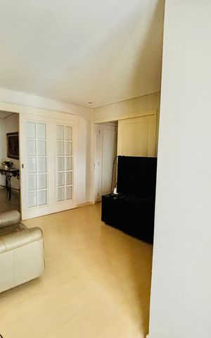 Apartamento à venda com 175m², 4 quartos e 3 vagas Apartamento à venda com 175m², 4 quartos e 3 vagasSala 1