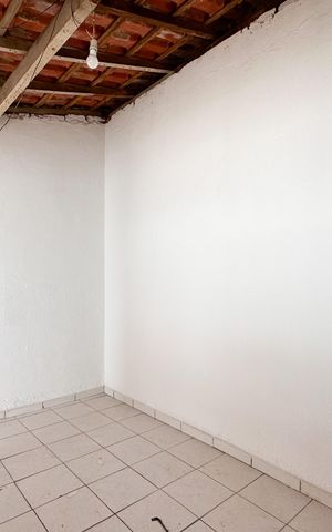 Casa à venda com 132m², 2 quartos e 2 vagas Casa à venda com 132m², 2 quartos e 2 vagasQuarto de Serviço