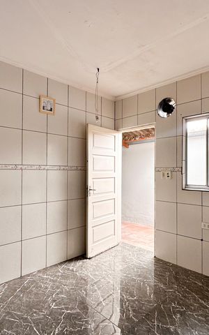 Casa à venda com 132m², 2 quartos e 2 vagas Casa à venda com 132m², 2 quartos e 2 vagasCozinha