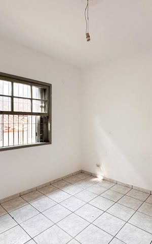 Casa à venda com 132m², 2 quartos e 2 vagas Casa à venda com 132m², 2 quartos e 2 vagasQuarto 1