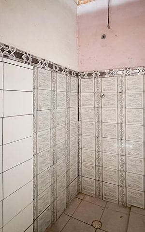 Casa à venda com 132m², 2 quartos e 2 vagas Casa à venda com 132m², 2 quartos e 2 vagasBanheiro de serviço