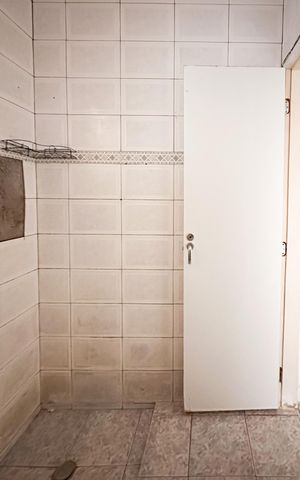 Casa à venda com 132m², 2 quartos e 2 vagas Casa à venda com 132m², 2 quartos e 2 vagasBanheiro Social