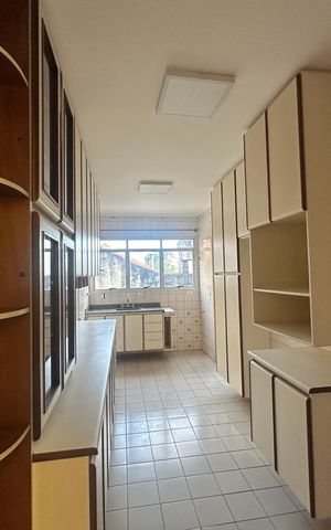 Apartamento para alugar com 75m², 2 quartos e 1 vaga Apartamento para alugar com 75m², 2 quartos e 1 vagaCozinha
