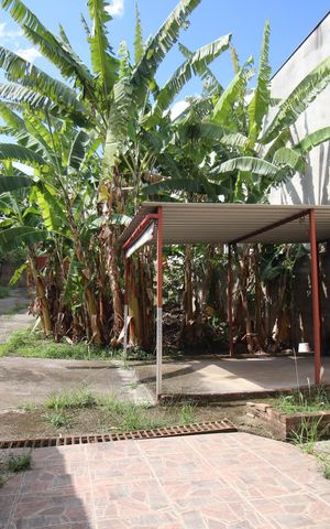 Casa para alugar com 80m², 2 quartos e 4 vagasQuintal