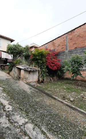 Casa à venda com 80m², 2 quartos e 2 vagasÁrea externa