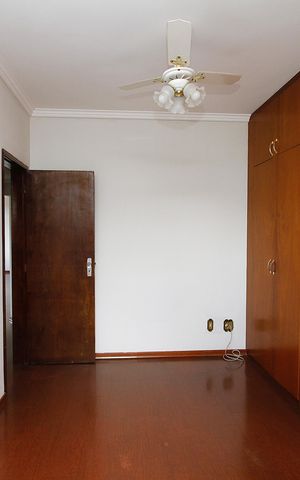 Apartamento à venda com 165m², 3 quartos e 2 vagasQuarto 2