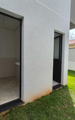 Casa de condomínio à venda com 152m², 3 quartos e 2 vagas Casa de condomínio à venda com 152m², 3 quartos e 2 vagasÁrea Externa