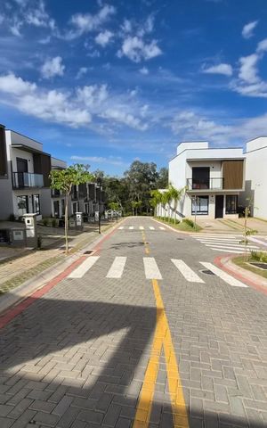 Casa de condomínio à venda com 152m², 3 quartos e 2 vagas Casa de condomínio à venda com 152m², 3 quartos e 2 vagasFachada