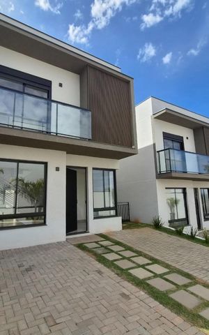 Casa de condomínio à venda com 152m², 3 quartos e 2 vagas Casa de condomínio à venda com 152m², 3 quartos e 2 vagasFachada