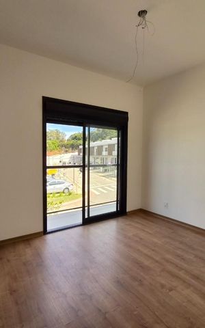 Casa de condomínio à venda com 152m², 3 quartos e 2 vagas Casa de condomínio à venda com 152m², 3 quartos e 2 vagasQuarto