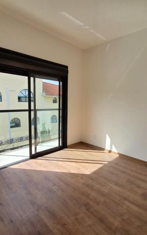 Casa de condomínio à venda com 152m², 3 quartos e 2 vagas Casa de condomínio à venda com 152m², 3 quartos e 2 vagasQuarto