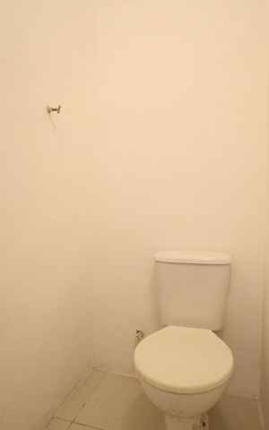 Apartamento à venda com 77m², 3 quartos e sem vagaBanheiro de serviço