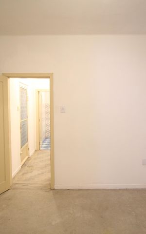 Apartamento à venda com 77m², 3 quartos e sem vagaSala