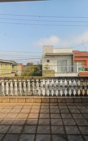 Casa à venda com 205m², 4 quartos e 2 vagas Casa à venda com 205m², 4 quartos e 2 vagasVaranda do Quarto 1