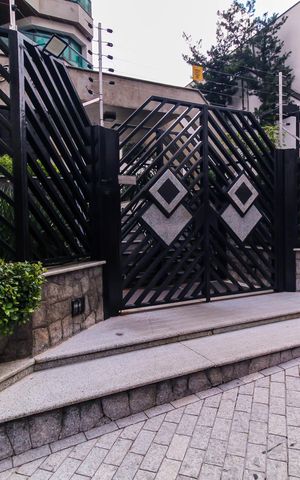 Apartamento à venda com 202m², 4 quartos e 3 vagas Apartamento à venda com 202m², 4 quartos e 3 vagasFachada