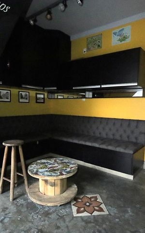 Casa para alugar com 64m², 2 quartos e 2 vagas Casa para alugar com 64m², 2 quartos e 2 vagasGaragem e Churrasqueira