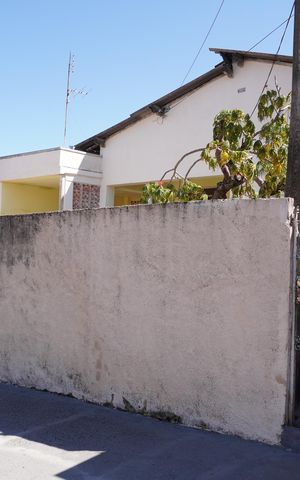 Casa para alugar com 250m², 2 quartos e 1 vagaFachada