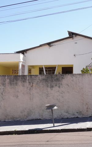 Casa para alugar com 250m², 2 quartos e 1 vagaFachada