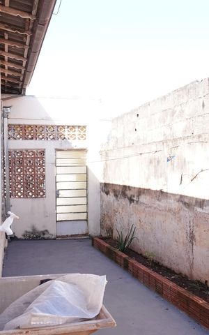 Casa para alugar com 250m², 2 quartos e 1 vagaÁrea de serviço