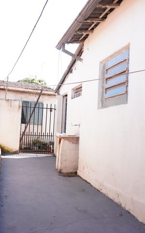 Casa para alugar com 250m², 2 quartos e 1 vagaÁrea de serviço