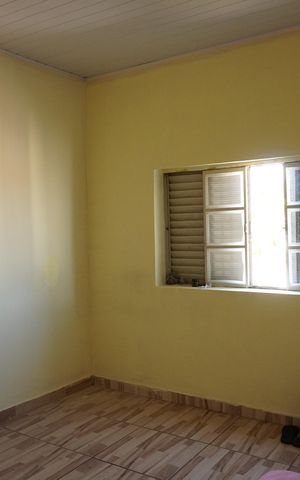 Casa para alugar com 250m², 2 quartos e 1 vagaQuarto