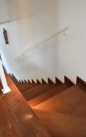 Casa à venda com 145m², 3 quartos e 1 vagaEscada