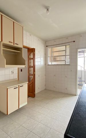 Apartamento para alugar com 180m², 3 quartos e 1 vaga