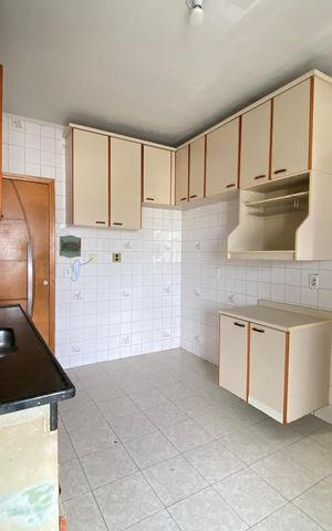 Apartamento para alugar com 180m², 3 quartos e 1 vaga