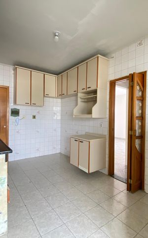 Apartamento para alugar com 180m², 3 quartos e 1 vaga