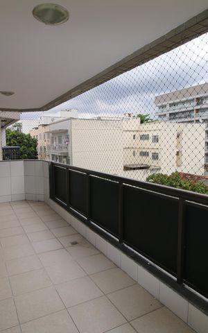 Apartamento à venda com 115m², 3 quartos e 1 vagaVaranda