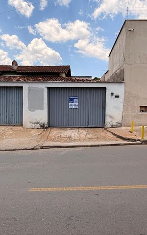 Casa para alugar com 55m², 2 quartos e sem vagaFachada