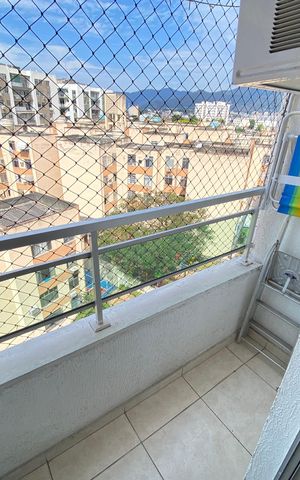 Apartamento à venda com 60m², 3 quartos e 1 vaga Apartamento à venda com 60m², 3 quartos e 1 vagaVaranda