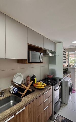 Apartamento à venda com 75m², 2 quartos e 1 vaga Apartamento à venda com 75m², 2 quartos e 1 vagaCozinha e Área de Serviço