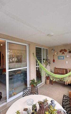 Apartamento à venda com 75m², 2 quartos e 1 vaga Apartamento à venda com 75m², 2 quartos e 1 vagaVaranda