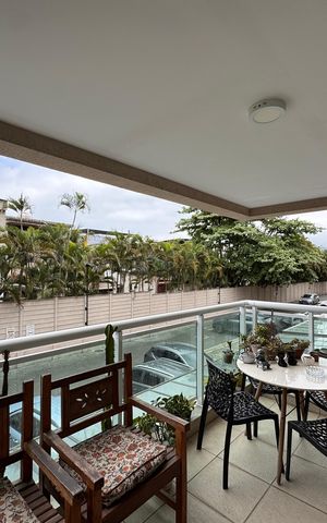 Apartamento à venda com 75m², 2 quartos e 1 vaga Apartamento à venda com 75m², 2 quartos e 1 vagaVaranda