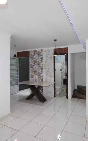 Casa de condomínio para alugar com 115m², 3 quartos e 2 vagasSala