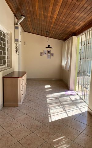 Casa à venda com 277m², 3 quartos e 4 vagas Casa à venda com 277m², 3 quartos e 4 vagasÁrea externa