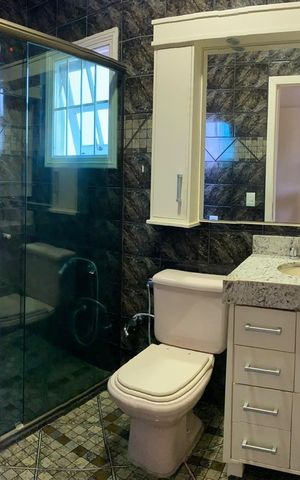Casa à venda com 277m², 3 quartos e 4 vagas Casa à venda com 277m², 3 quartos e 4 vagasBanheiro