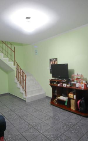 Casa à venda com 126m², 2 quartos e 1 vagaSala