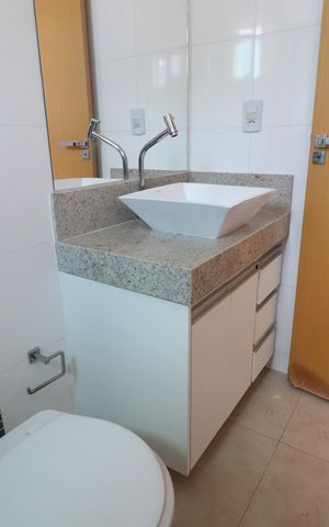 Apartamento para alugar com 72m², 2 quartos e 2 vagasBanheiro do Quarto 2
