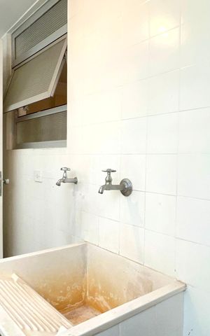 Apartamento à venda com 84m², 2 quartos e 1 vaga Apartamento à venda com 84m², 2 quartos e 1 vagaÁrea de Serviço