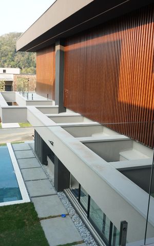 Casa de condomínio à venda com 450m², 4 quartos e 2 vagasSacada