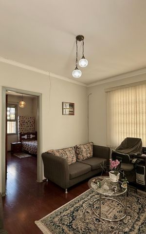 Casa para alugar com 400m², 3 quartos e 2 vagas Casa para alugar com 400m², 3 quartos e 2 vagasSala