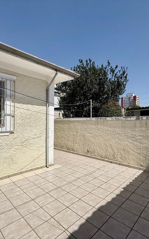 Casa para alugar com 400m², 3 quartos e 2 vagas Casa para alugar com 400m², 3 quartos e 2 vagasQuintal