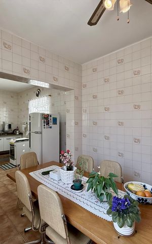 Casa para alugar com 400m², 3 quartos e 2 vagas Casa para alugar com 400m², 3 quartos e 2 vagasCozinha